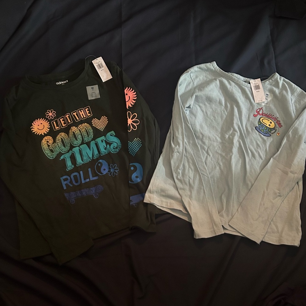 (2) NWT- Old Navy Kids Graphic Tees - Girls Blk Print and Light Blue print SZ-8